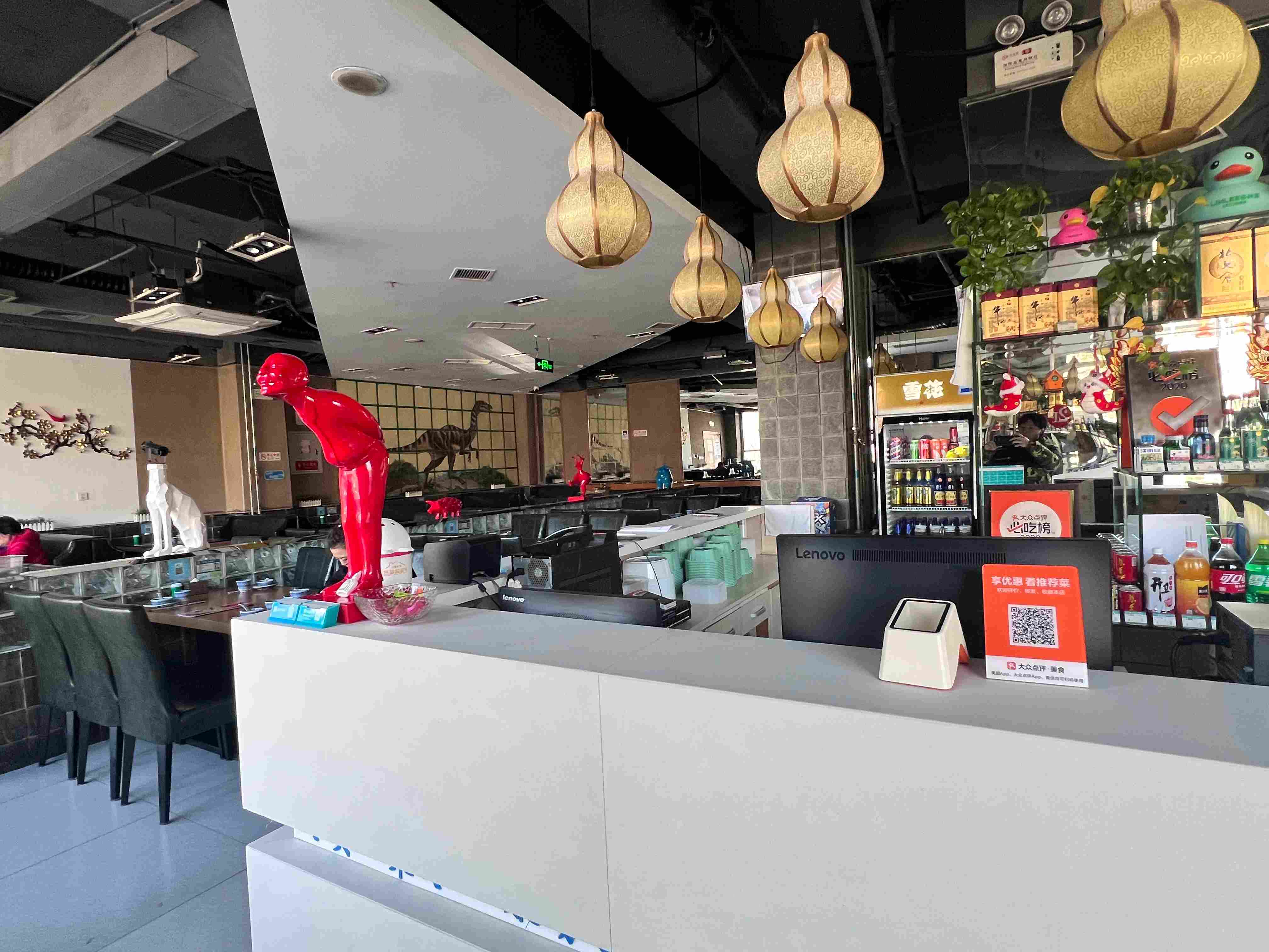 美食店内场景